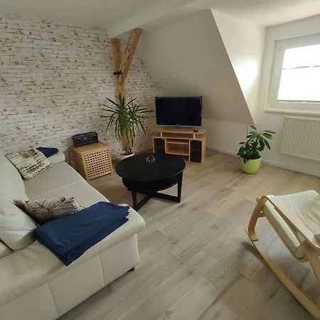 Apartment In 2736 *